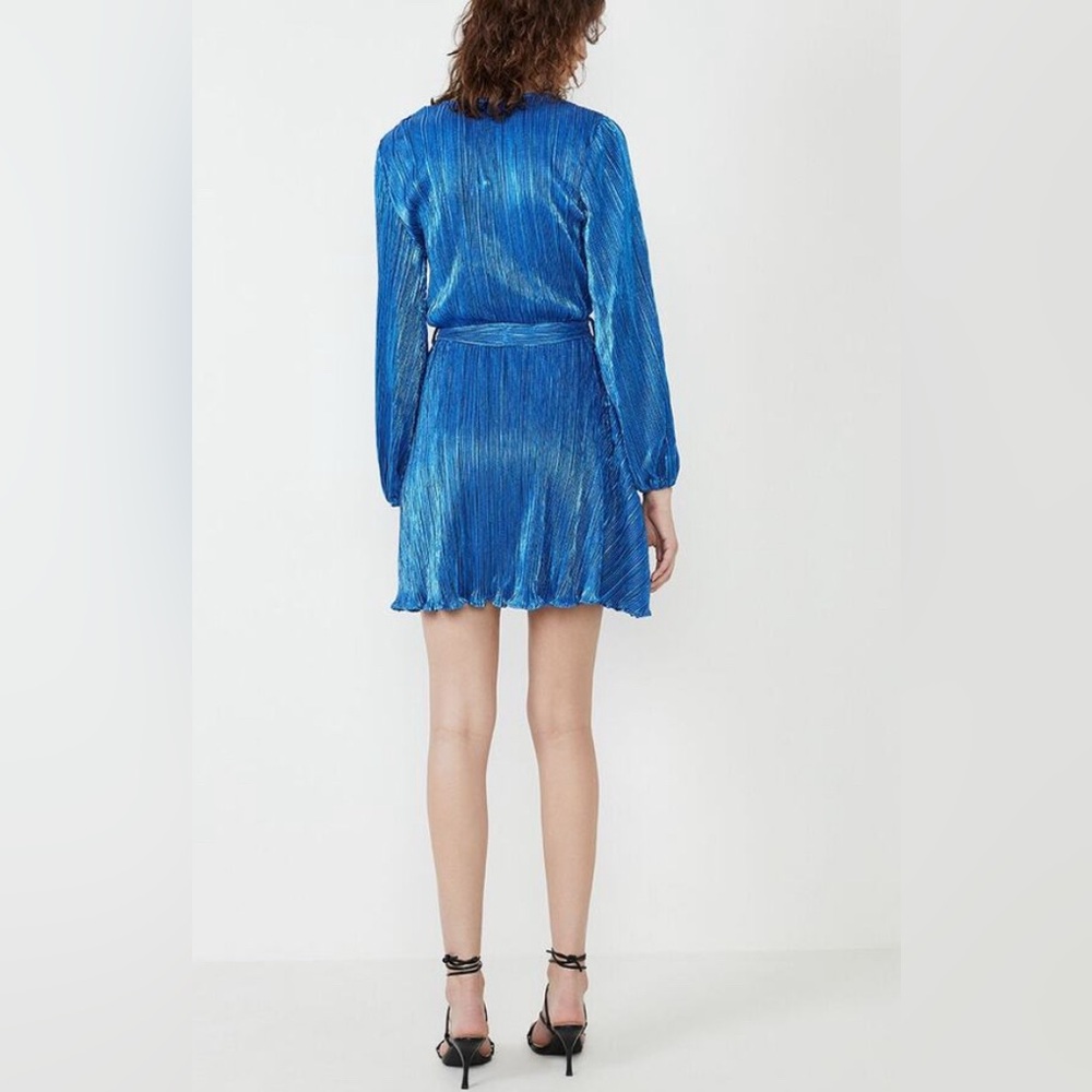NEW nwt Bardot Bellissa Pleated Faux Wrap Mini Dress Vibrant Blue Metallic - Picture 2 of 8